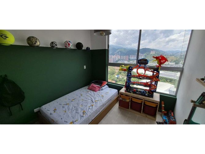 Apartamento de 3 alcobas en venta en San Juan Bautista, Itagüí, 116 m² · foto 10 de 17