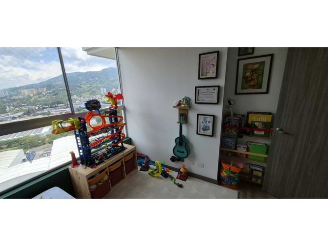 Apartamento de 3 alcobas en venta en San Juan Bautista, Itagüí, 116 m² · foto 11 de 17