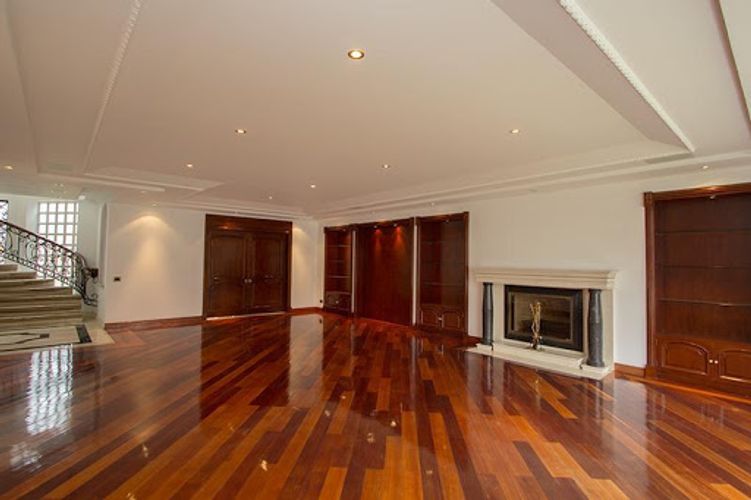 Casa de 4 alcobas en venta en Santa Ana Centro Comercial Boutique, Bogotá, 714 m² · foto 2 de 20