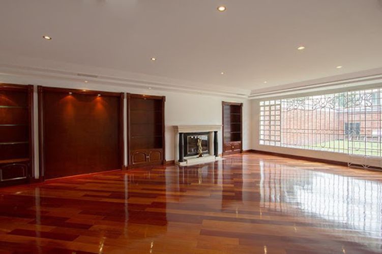 Casa de 4 alcobas en venta en Santa Ana Centro Comercial Boutique, Bogotá, 714 m² · foto 4 de 20