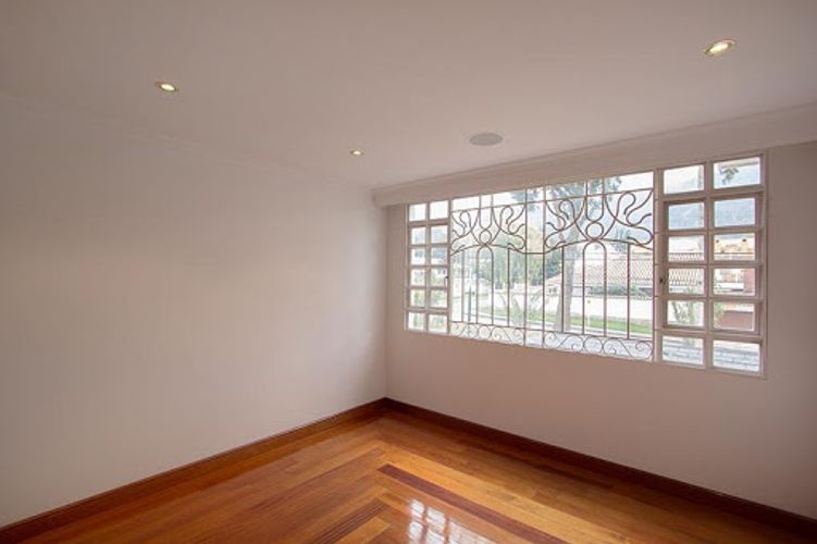 Casa de 4 alcobas en venta en Santa Ana Centro Comercial Boutique, Bogotá, 714 m² · foto 11 de 20