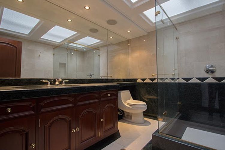 Casa de 4 alcobas en venta en Santa Ana Centro Comercial Boutique, Bogotá, 714 m² · foto 15 de 20