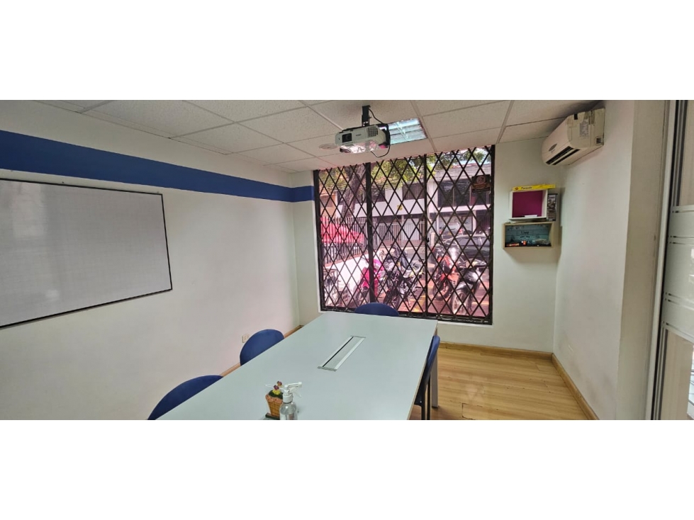 Casa de 15 alcobas en venta en San Vicente, Cali, 755 m² · foto 4 de 24