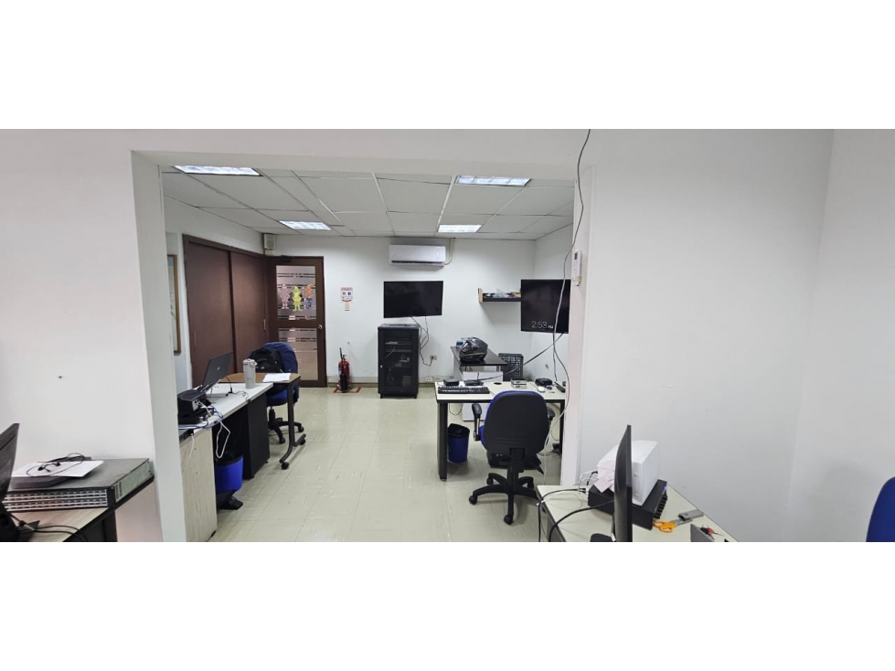 Casa de 15 alcobas en venta en San Vicente, Cali, 755 m² · foto 10 de 24