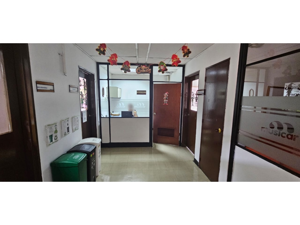Casa de 15 alcobas en venta en San Vicente, Cali, 755 m² · foto 15 de 24