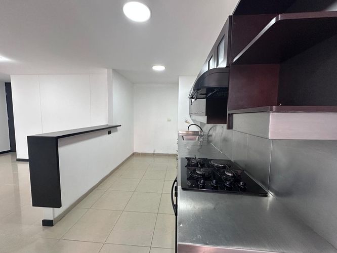 Apartamento de 3 alcobas en venta en Los Naranjos, Medellín, 120 m² · foto 5 de 15