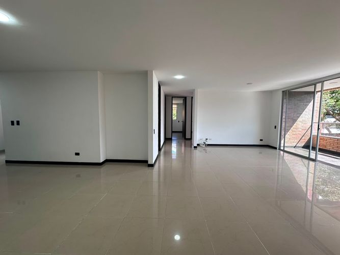 Apartamento de 3 alcobas en venta en Los Naranjos, Medellín, 120 m² · foto 7 de 15