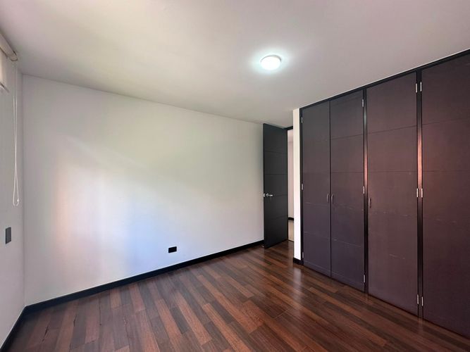 Apartamento de 3 alcobas en venta en Los Naranjos, Medellín, 120 m² · foto 9 de 15