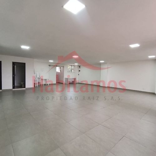 Local en arriendo en Suramericana, Medellín, 100 m² · foto 2 de 5
