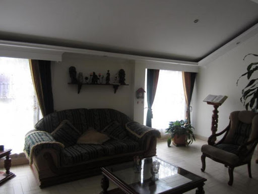 Casa en venta en Alhambra, Bogotá · foto 7 de 18