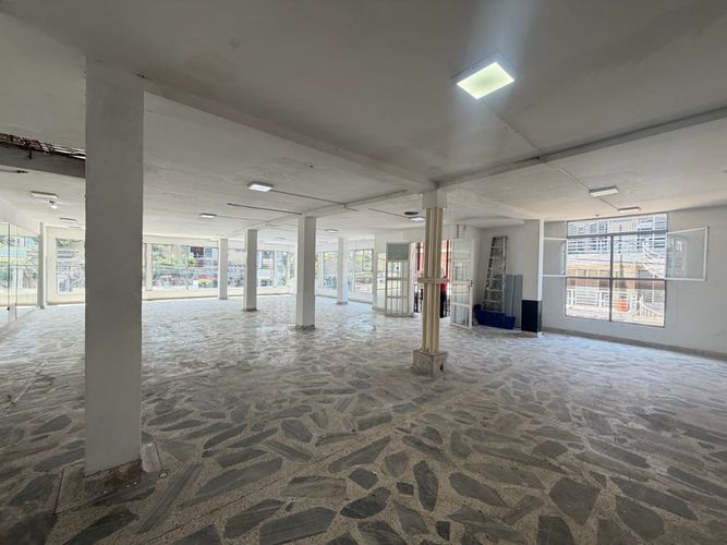 Local en arriendo en Asturias, Cali, 131 m² · foto 10 de 17