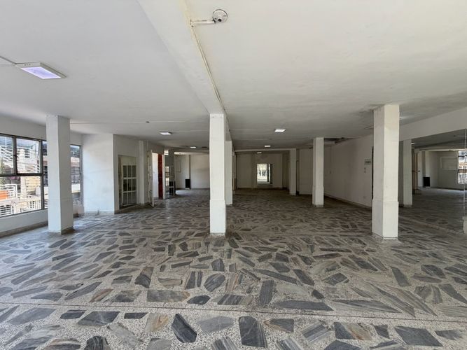 Local en arriendo en Asturias, Cali, 131 m² · foto 15 de 17