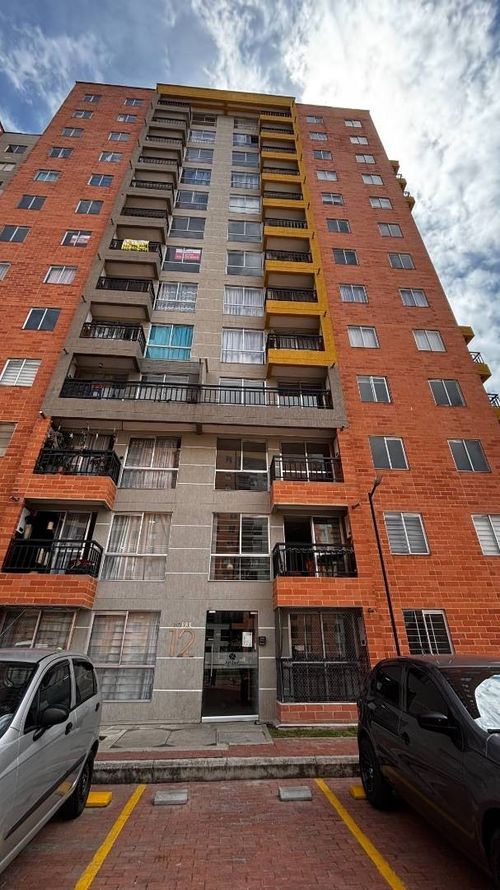 Apartamento de 3 alcobas en venta en La Prosperidad, Madrid, 57 m² · foto 2 de 24