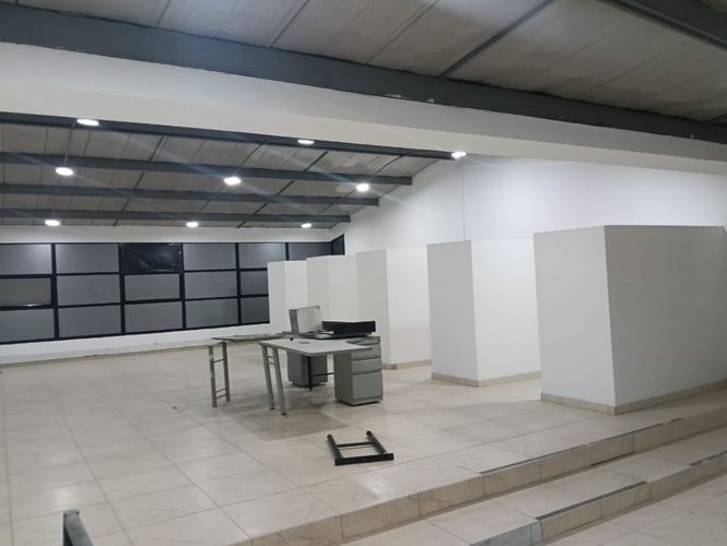 Local en arriendo en Linconl, Soacha, 200 m² · foto 2 de 10