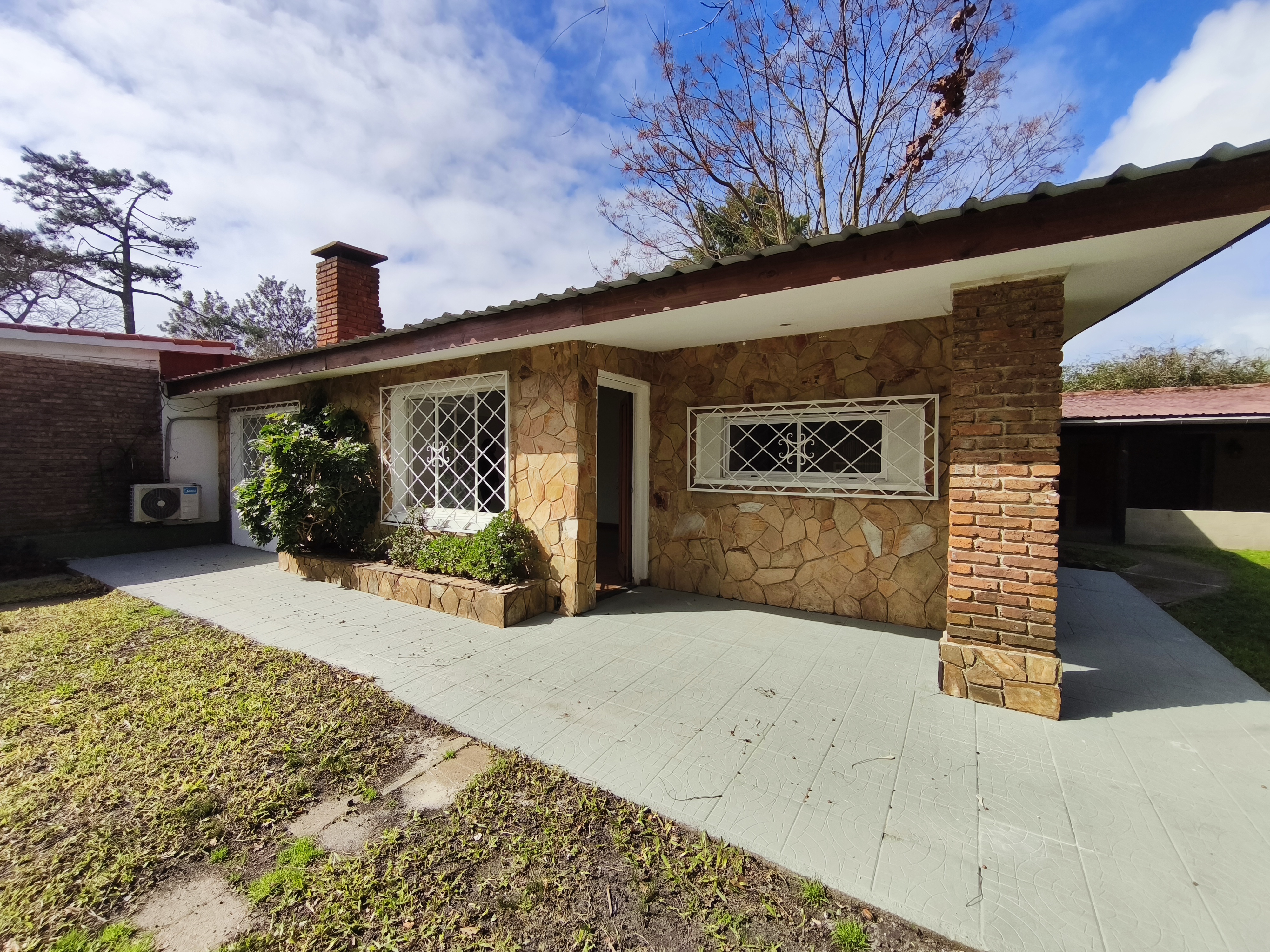 Casa en Alquiler! 3 Dormitorios El Pinar Sur