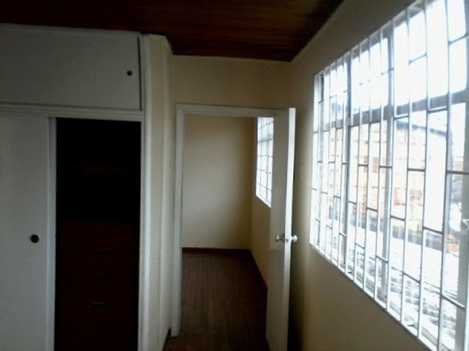 Casa de 5 alcobas en venta en Los Alcazares, Bogotá, 627 m² · foto 2 de 11