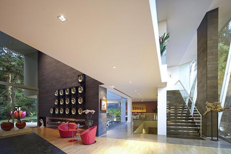 Casa de 3 alcobas en venta en Chico, Bogotá, 1550 m² · foto 2 de 10