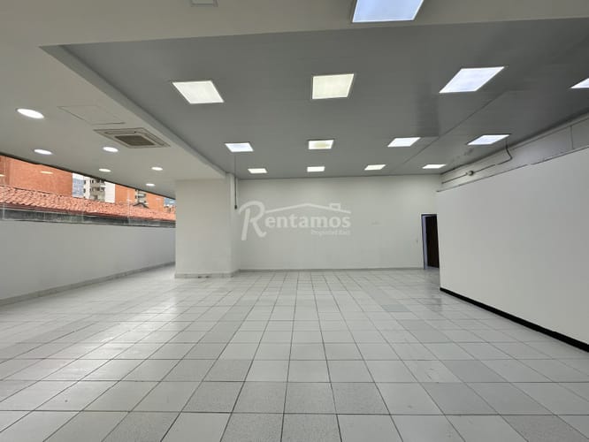 Local en arriendo en La Candelaria, Medellín, 233 m² · foto 2 de 20