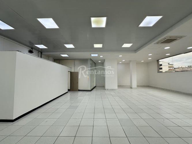 Local en arriendo en La Candelaria, Medellín, 233 m² · foto 3 de 20