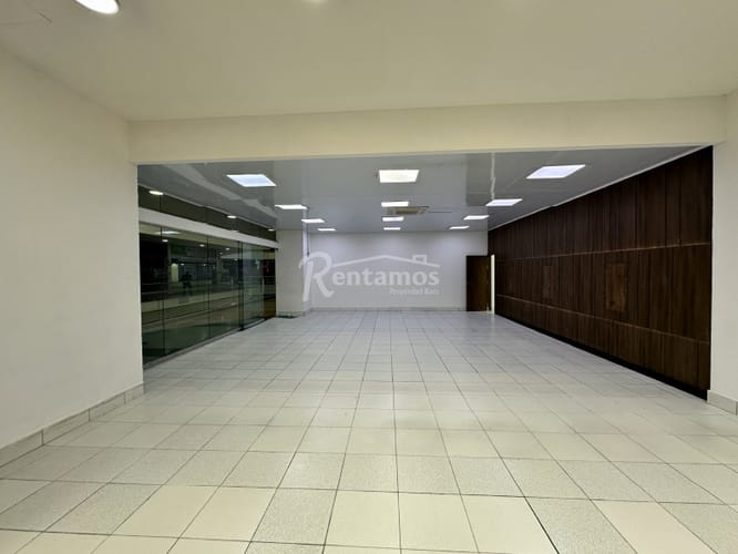 Local en arriendo en La Candelaria, Medellín, 233 m² · foto 8 de 20
