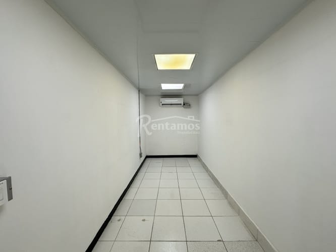 Local en arriendo en La Candelaria, Medellín, 233 m² · foto 14 de 20