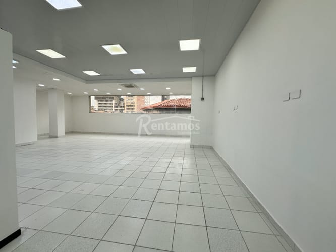 Local en arriendo en La Candelaria, Medellín, 233 m² · foto 17 de 20