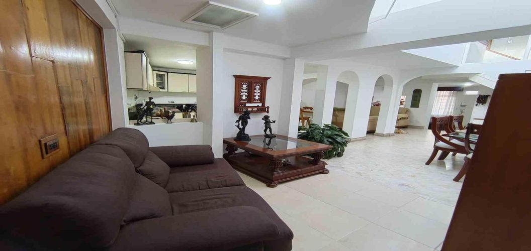 Casa de 5 alcobas en arriendo en Belen, Manizales, 252 m² · foto 10 de 24