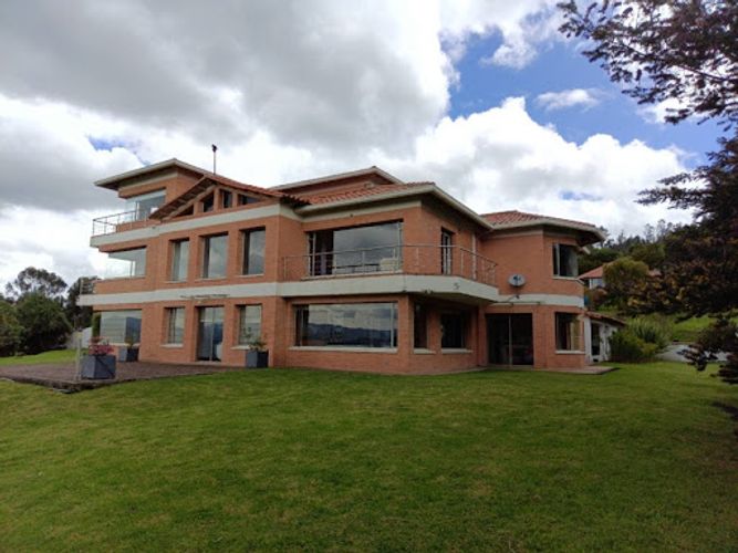 Casa de 8 alcobas en venta en Yerbabuena, Chía, 950 m² · foto 4 de 24