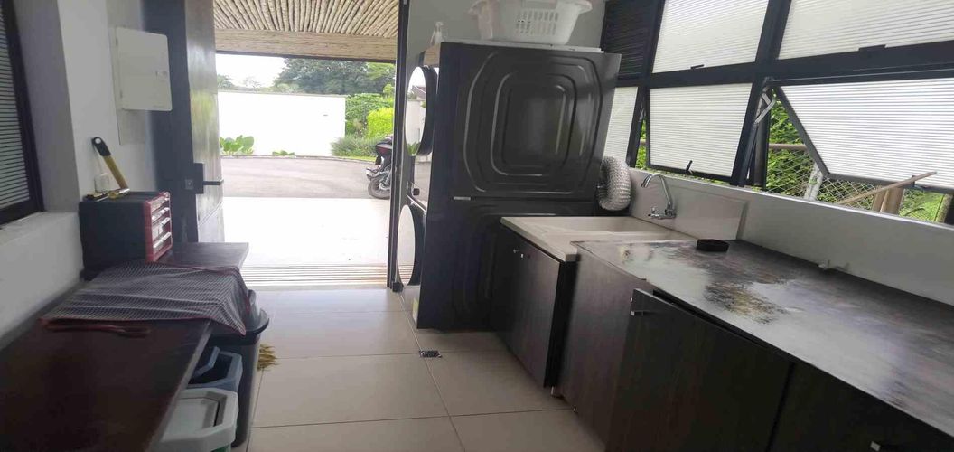 Casa de 5 alcobas en venta en El Caimo, Armenia, 302 m² · foto 7 de 24