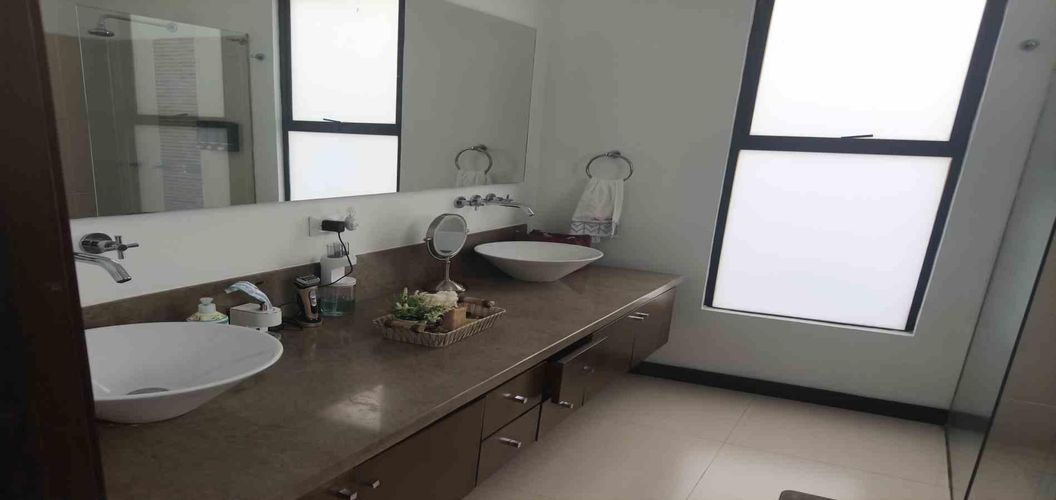 Casa de 5 alcobas en venta en El Caimo, Armenia, 302 m² · foto 12 de 24