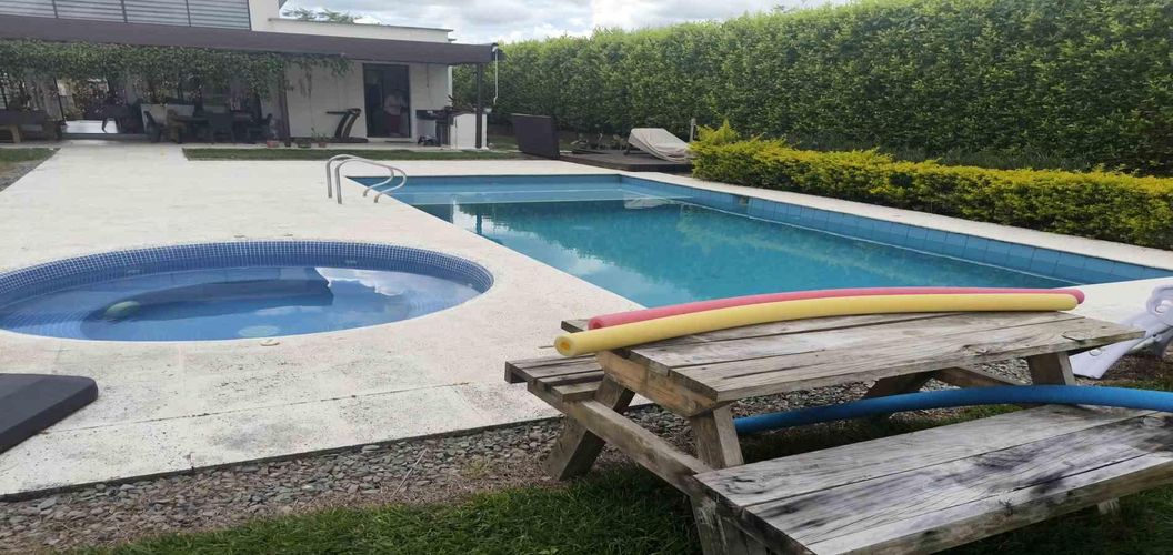 Casa de 5 alcobas en venta en El Caimo, Armenia, 302 m² · foto 17 de 24