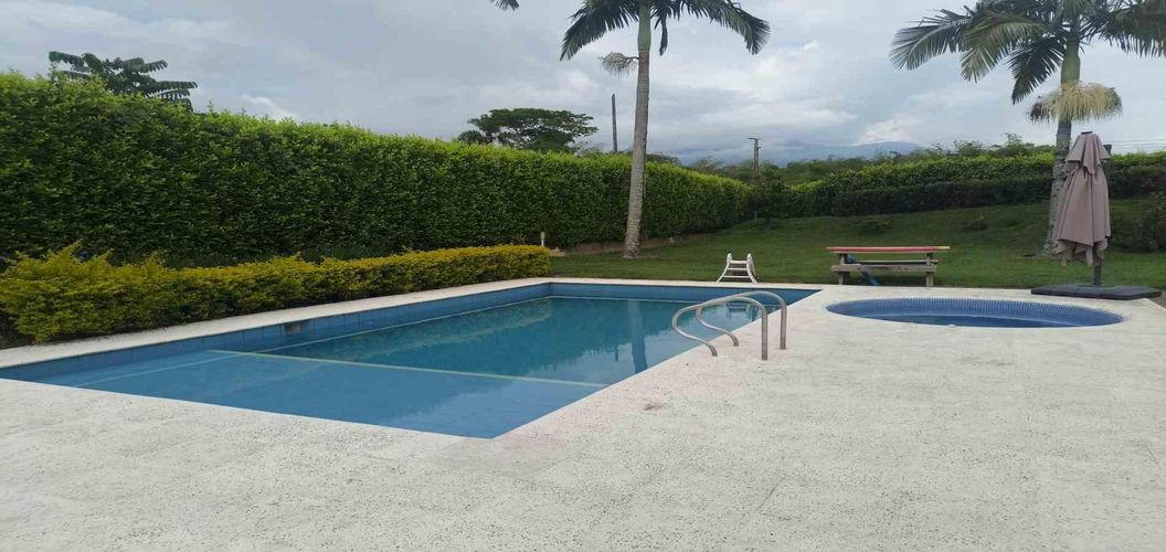 Casa de 5 alcobas en venta en El Caimo, Armenia, 302 m² · foto 18 de 24