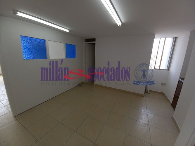 Oficina en arriendo en El Centro, Manizales, 42 m² · foto 2 de 24