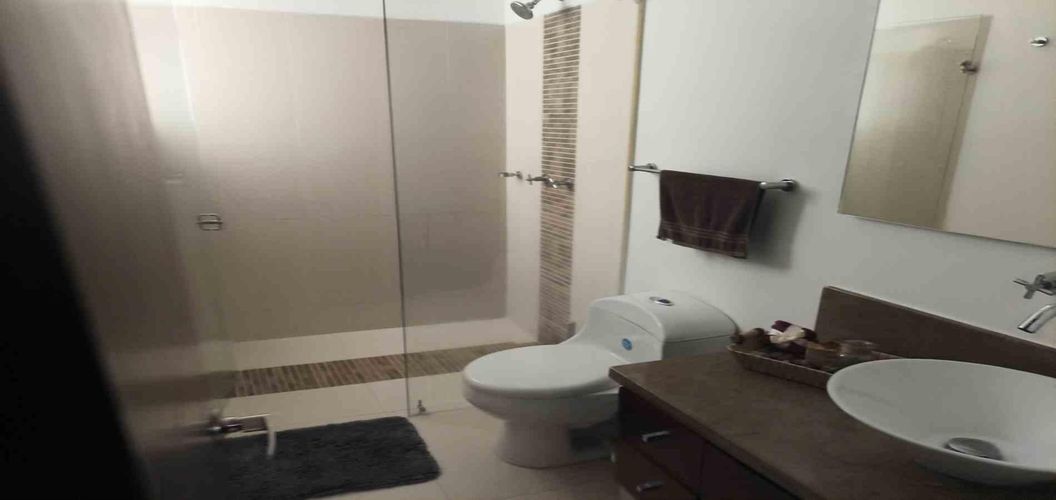 Casa de 5 alcobas en venta en El Caimo, Armenia, 302 m² · foto 24 de 24