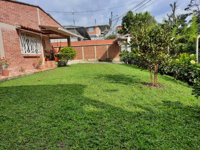 Finca en venta en San Jose Sur, Pereira, 985 m² · foto 10 de 17