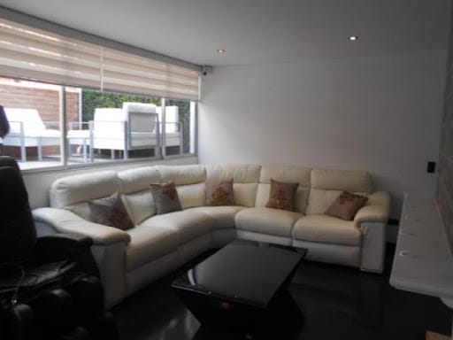 Apartamento de 4 alcobas en venta en Santa Barbara, Bogotá, 243 m² · foto 2 de 18