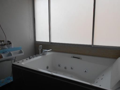 Apartamento de 4 alcobas en venta en Santa Barbara, Bogotá, 243 m² · foto 3 de 18