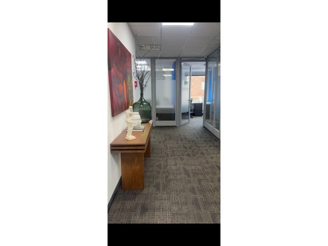 Oficina en arriendo en La Aguacatala, Medellín, 206 m² · foto 7 de 10