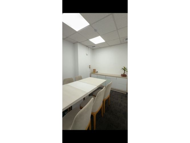 Oficina en arriendo en La Aguacatala, Medellín, 206 m² · foto 8 de 10