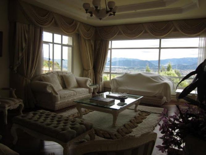 Casa de 4 alcobas en venta en Delicias Norte, Chía, 980 m² · foto 4 de 24