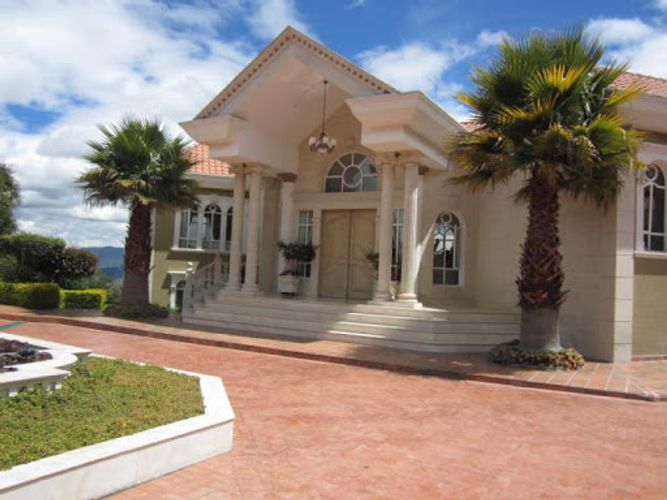 Casa de 4 alcobas en venta en Delicias Norte, Chía, 980 m² · foto 23 de 24
