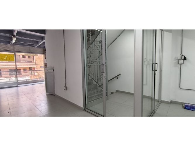 Local en arriendo en Cabecera San Antonio De Prado, Medellín, 118 m² · foto 2 de 12