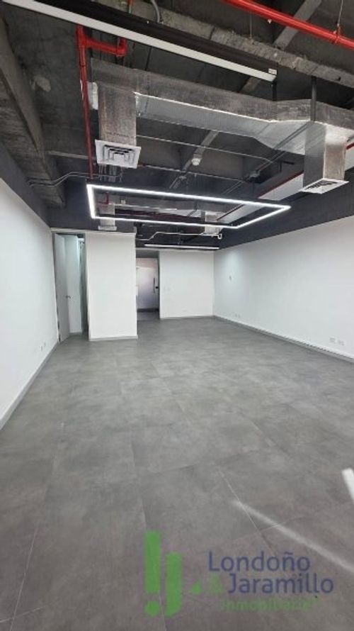 Oficina en arriendo en Primavera, Envigado, 50 m² · foto 4 de 10