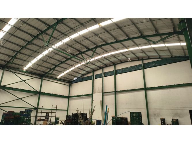 Bodega en arriendo en El Mojon, Copacabana, 1230 m² · foto 2 de 6