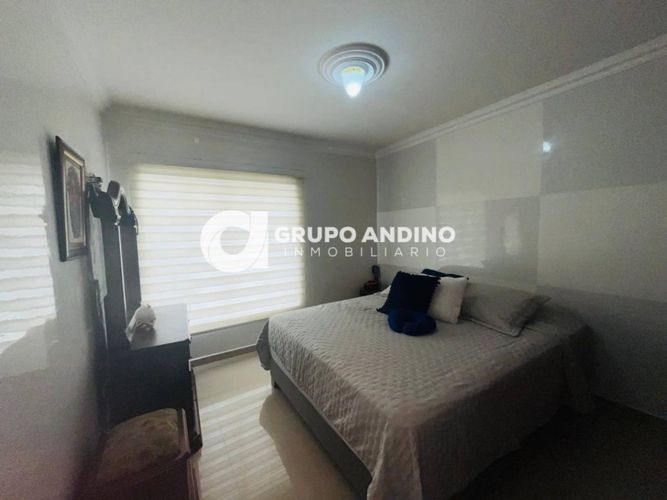 Casa de 5 alcobas en venta en Lagos Del Cacique, Bucaramanga, 200 m² · foto 10 de 24