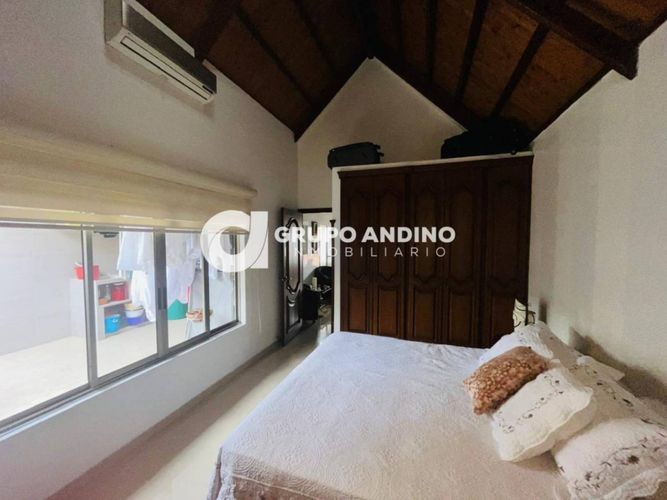 Casa de 5 alcobas en venta en Lagos Del Cacique, Bucaramanga, 200 m² · foto 17 de 24
