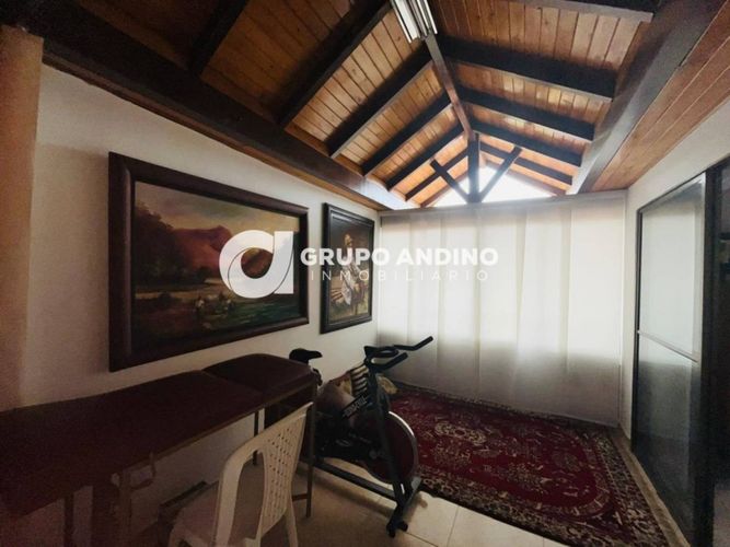 Casa de 5 alcobas en venta en Lagos Del Cacique, Bucaramanga, 200 m² · foto 19 de 24