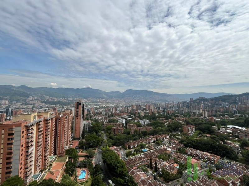Apartamento en arriendo en Loma De Los Gonzalez, Medellín · foto 6 de 18