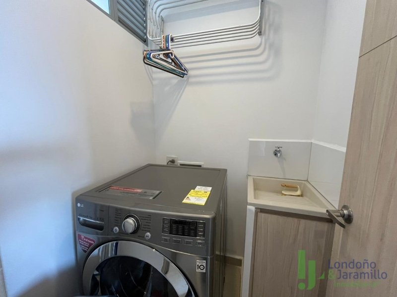 Apartamento en arriendo en Loma De Los Gonzalez, Medellín · foto 11 de 18