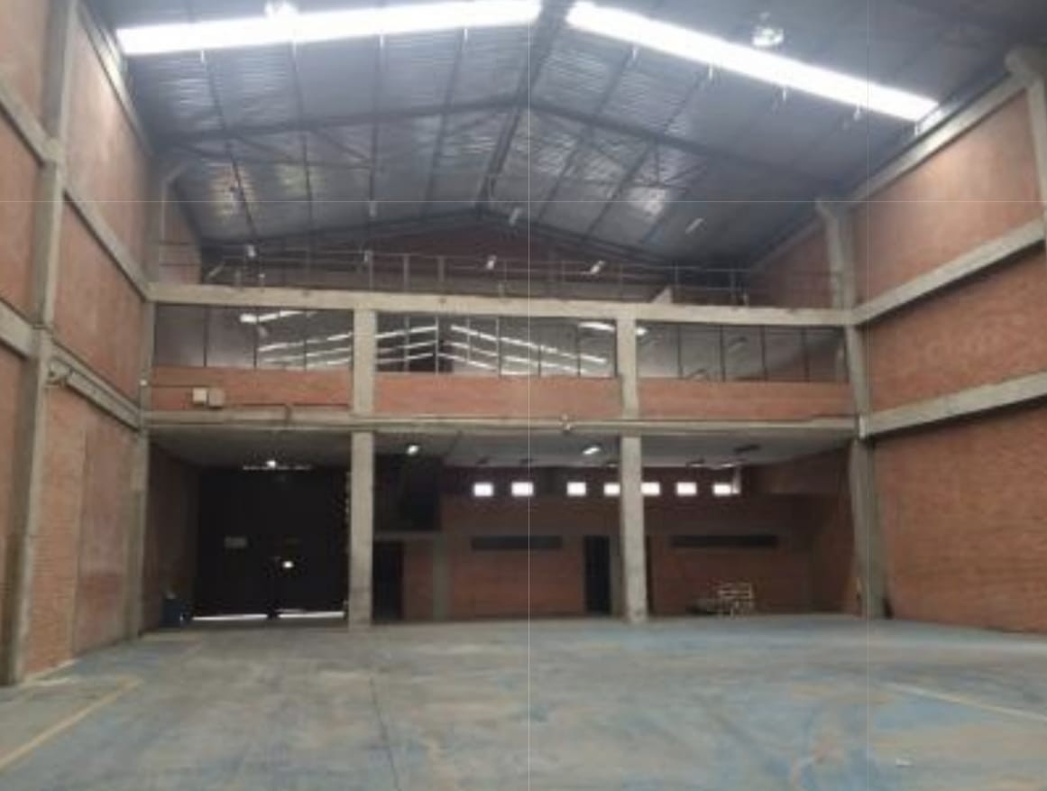 Warehouse for rent in Montevideo, Bogotá